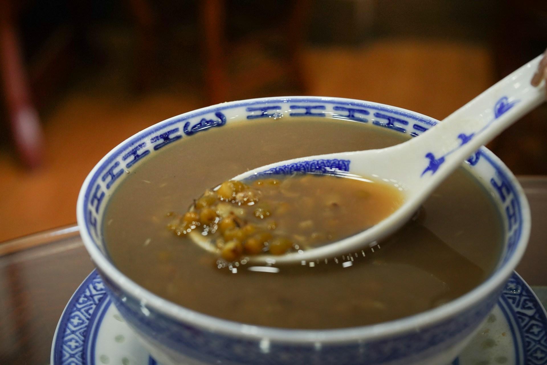 為什么煮綠豆湯有的清湯有的起沙?東莞食材生鮮配送中心與您談一談