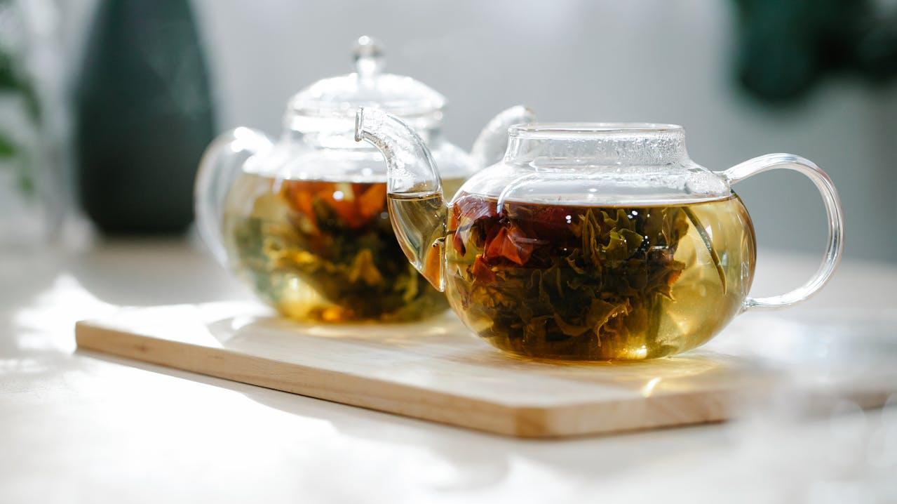 泡茶時為什么茶葉會浮在水面?深圳農產品配送公司與您談一談
